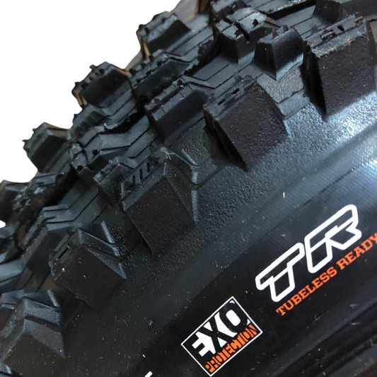 LLANTA MAXXIS ASSEGAI 29X2.50 WT PLEG NEGRO 60 TPI EXO/TR