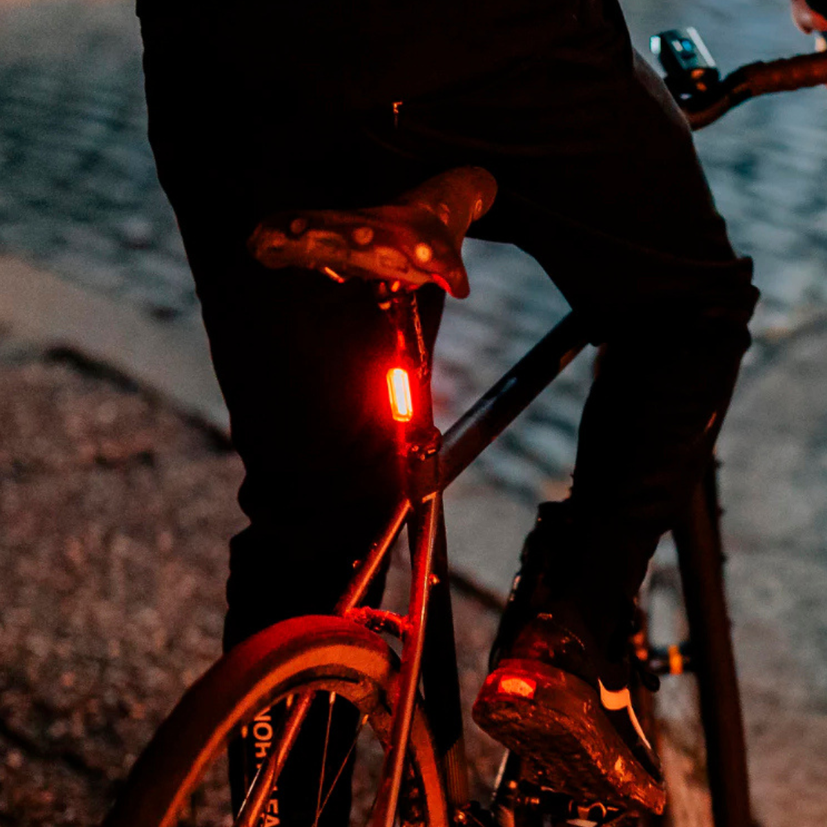 LAMPARA MAGICSHINE TRASERA USB 20 LM