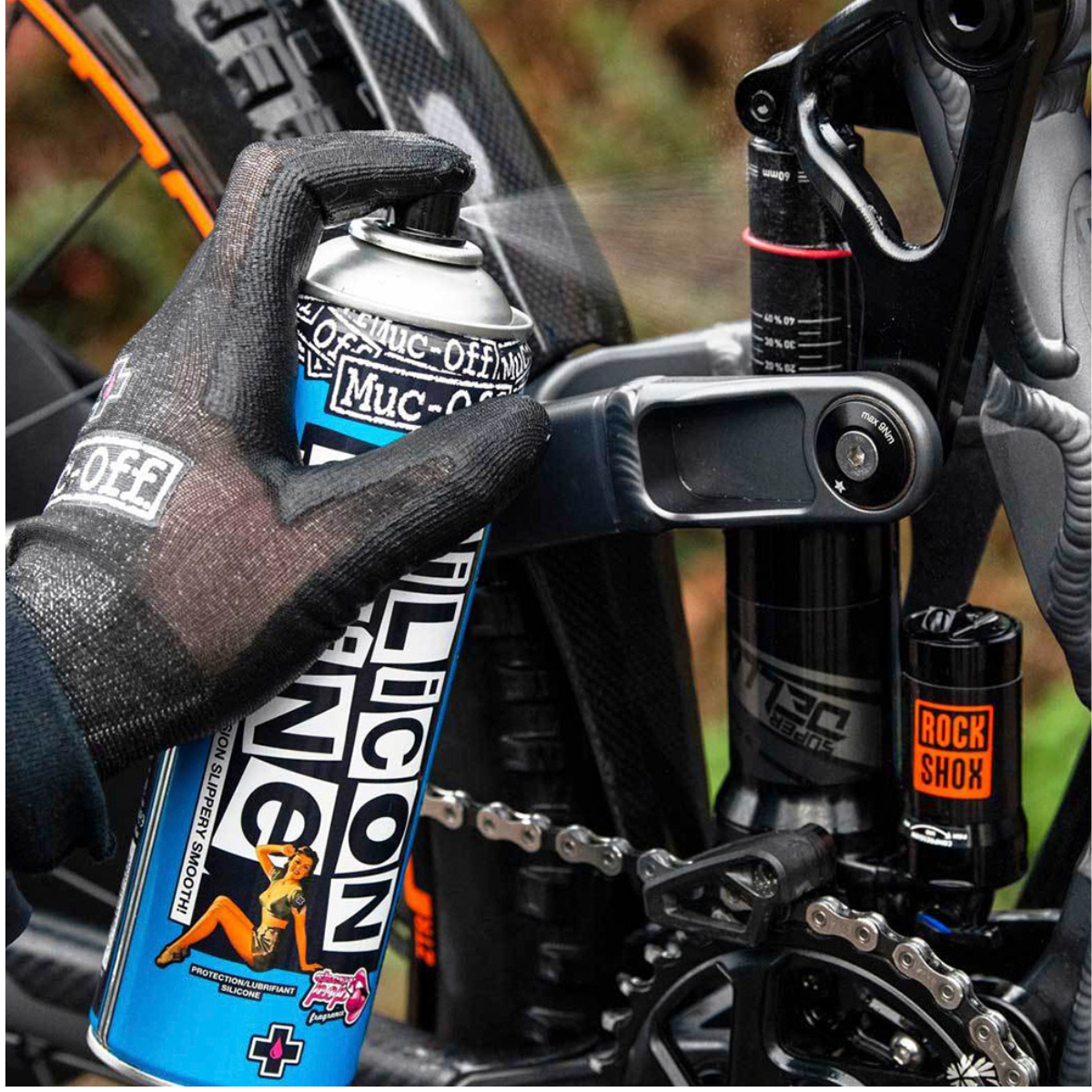 MUC-OFF SPRAY ABRILLANTADOR DE BICICLETA 500ML